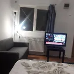 Tobyta Nu Primesc Santieristi Si Petrecareti *
