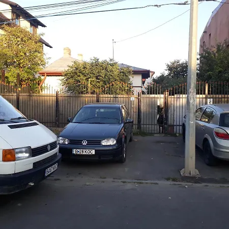 Tobyta Nu Primesc Santieristi Si Petrecareti * Бухарест