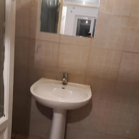 Tobyta Nu Primesc Santieristi Si Petrecareti Semesterbostad