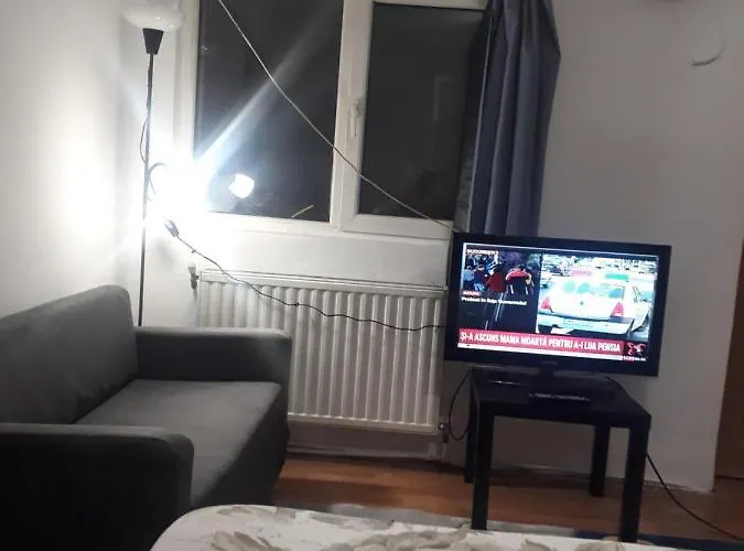 Tobyta Nu Primesc Santieristi Si Petrecareti *